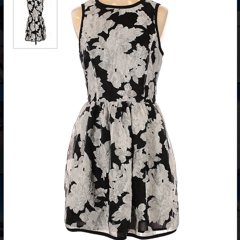 EUC Piperlime Collection Black with Gray / Grey / White Flower Print Dress 2